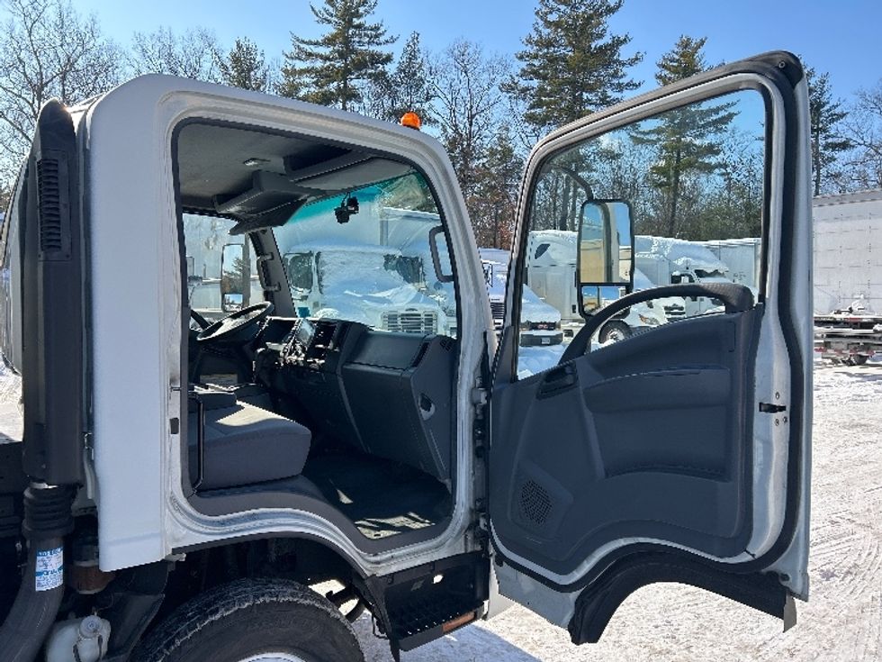Light Duty Box Truck-Light and Medium Duty Trucks-Isuzu-2018-NPR-Londonderry-NH-328,250\n\t\tmiles-$ 17,500 - Image 20