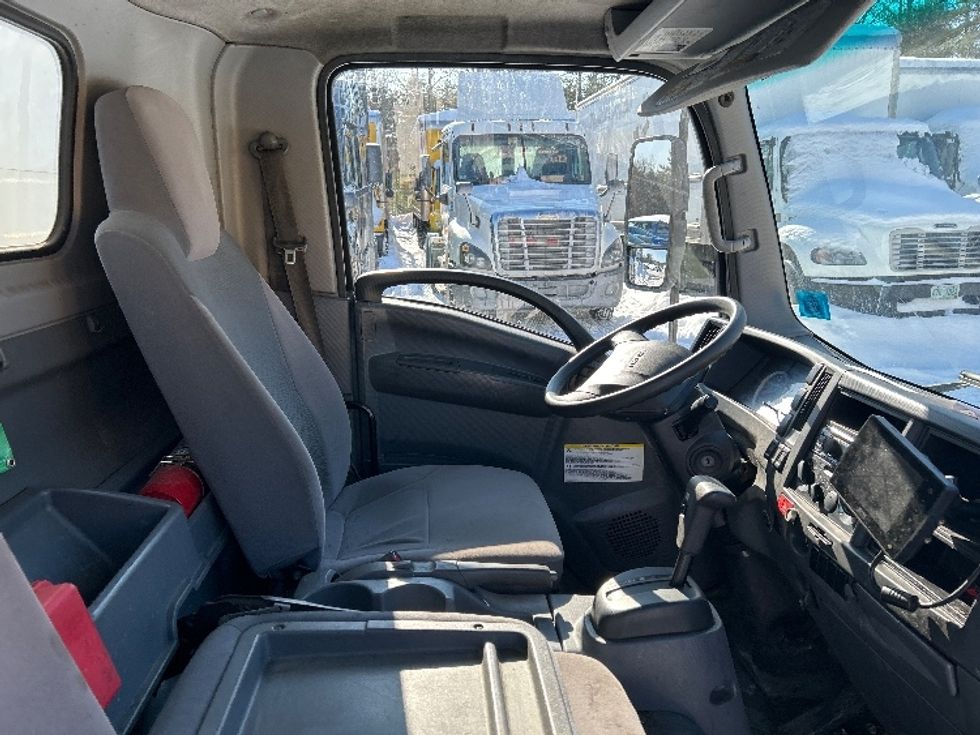 Light Duty Box Truck-Light and Medium Duty Trucks-Isuzu-2018-NPR-Londonderry-NH-328,250\n\t\tmiles-$ 17,500 - Image 23