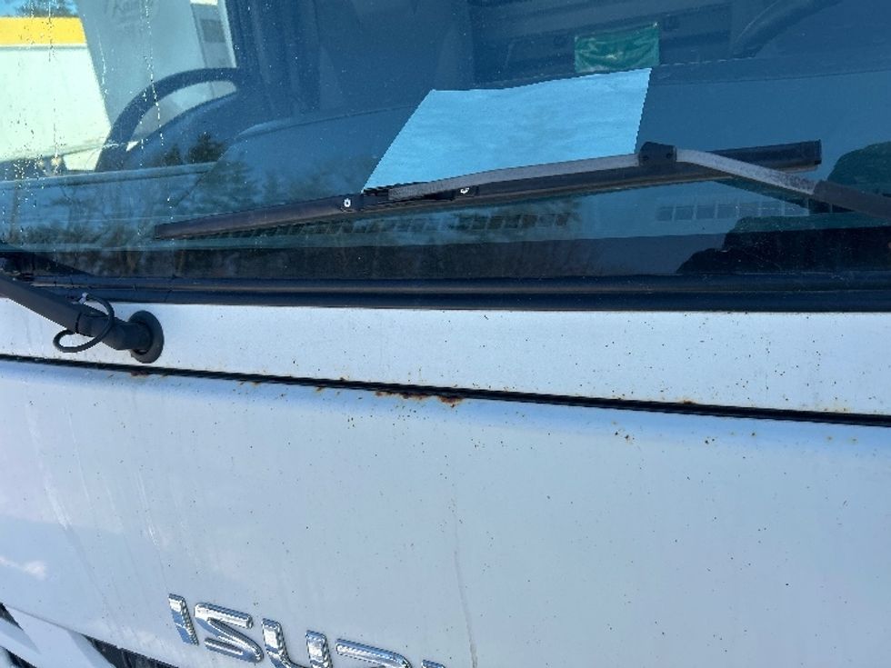 Light Duty Box Truck-Light and Medium Duty Trucks-Isuzu-2018-NPR-Londonderry-NH-328,250\n\t\tmiles-$ 17,500 - Image 27