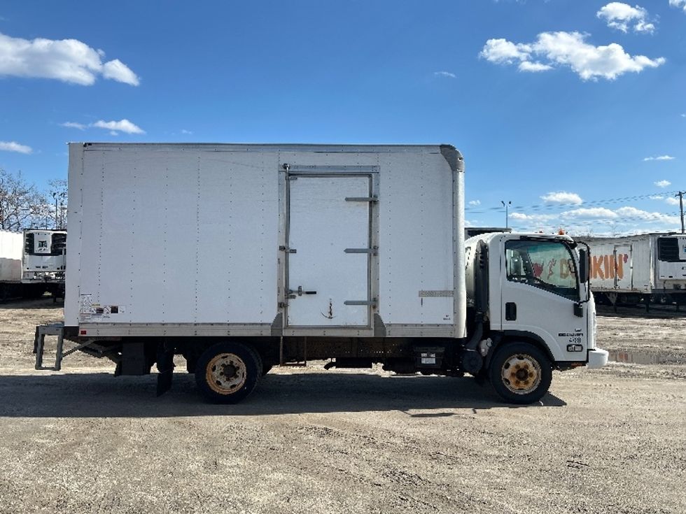 Light Duty Box Truck-Light and Medium Duty Trucks-Isuzu-2018-NPR-Londonderry-NH-70,901\n\t\tmiles-$ 33,750 - Image 15