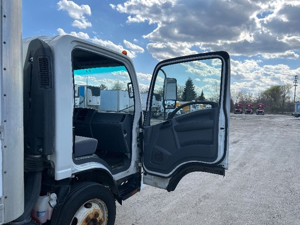 Light Duty Box Truck-Light and Medium Duty Trucks-Isuzu-2018-NPR-Londonderry-NH-70,901\n\t\tmiles-$ 33,750 - Image 20