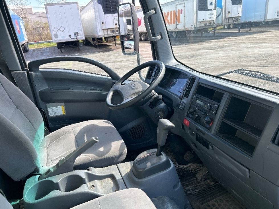 Light Duty Box Truck-Light and Medium Duty Trucks-Isuzu-2018-NPR-Londonderry-NH-70,901\n\t\tmiles-$ 33,750 - Image 22