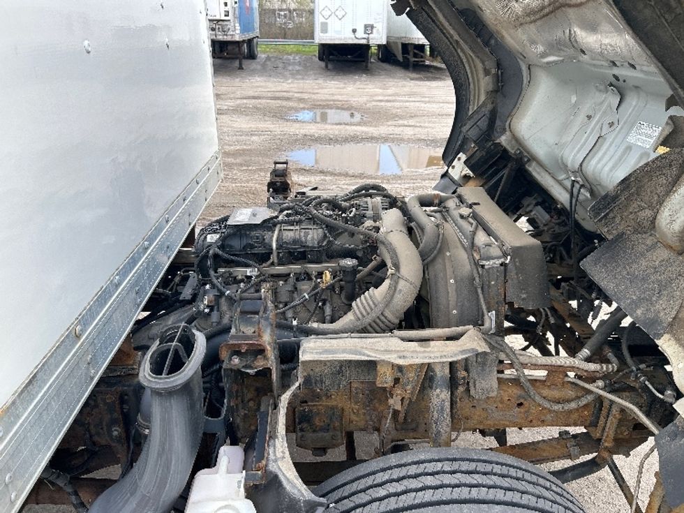 Light Duty Box Truck-Light and Medium Duty Trucks-Isuzu-2018-NPR-Londonderry-NH-70,901\n\t\tmiles-$ 33,750 - Image 23