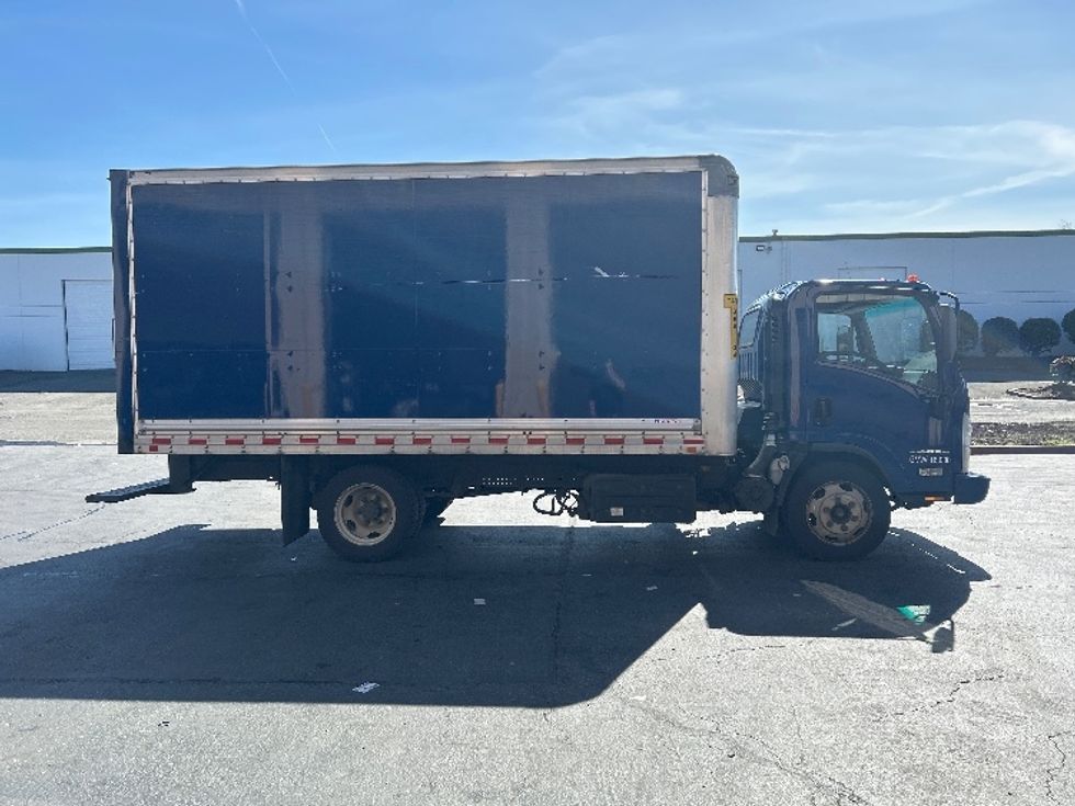 Light Duty Box Truck-Light and Medium Duty Trucks-Isuzu-2018-NPRXD-Kent-WA-97,326\n\t\tmiles-$ 40,000 - Image 14