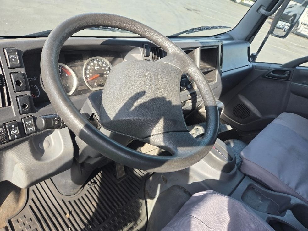 Light Duty Box Truck-Light and Medium Duty Trucks-Isuzu-2018-NPRXD-Kent-WA-97,326\n\t\tmiles-$ 40,000 - Image 16