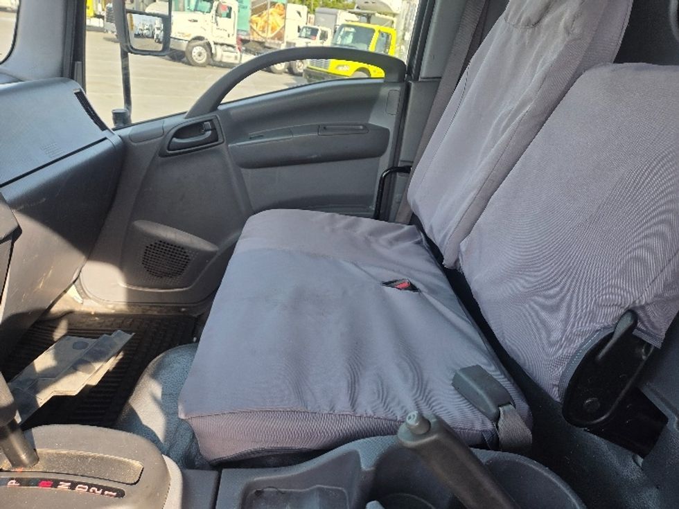 Light Duty Box Truck-Light and Medium Duty Trucks-Isuzu-2018-NPRXD-Kent-WA-97,326\n\t\tmiles-$ 40,000 - Image 18