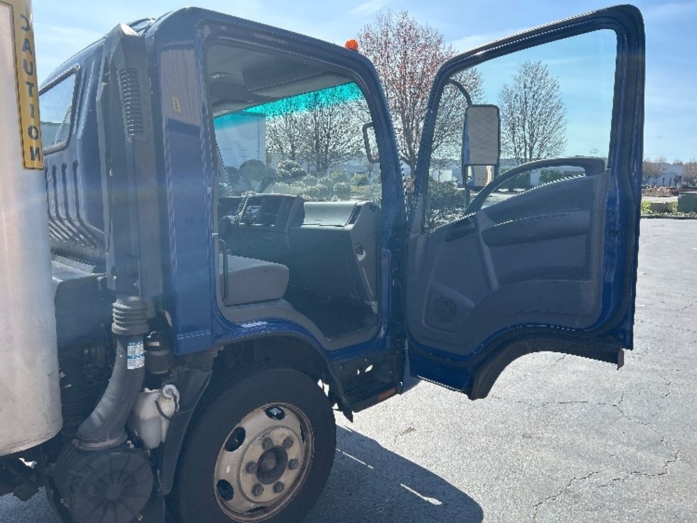 Light Duty Box Truck-Light and Medium Duty Trucks-Isuzu-2018-NPRXD-Kent-WA-97,326\n\t\tmiles-$ 40,000 - Image 19
