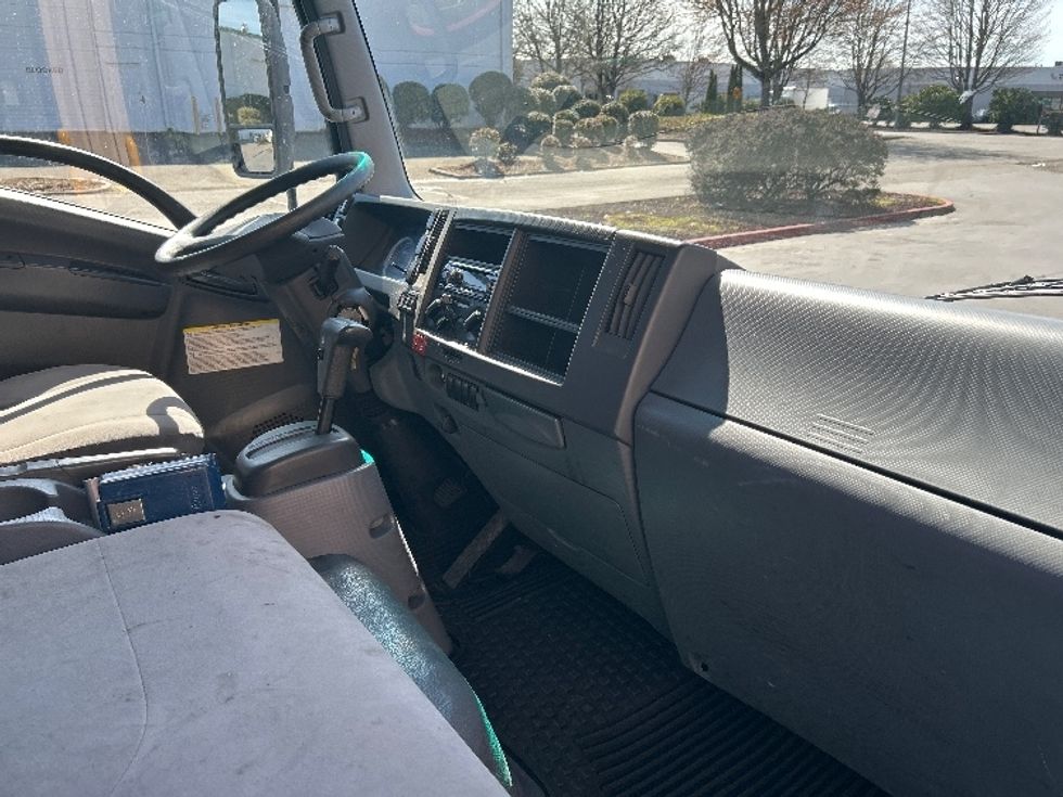 Light Duty Box Truck-Light and Medium Duty Trucks-Isuzu-2018-NPRXD-Kent-WA-97,326\n\t\tmiles-$ 40,000 - Image 21