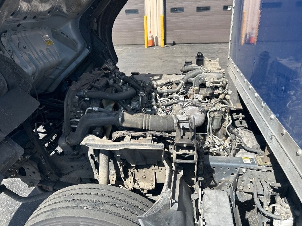 Light Duty Box Truck-Light and Medium Duty Trucks-Isuzu-2018-NPRXD-Kent-WA-97,326\n\t\tmiles-$ 40,000 - Image 23