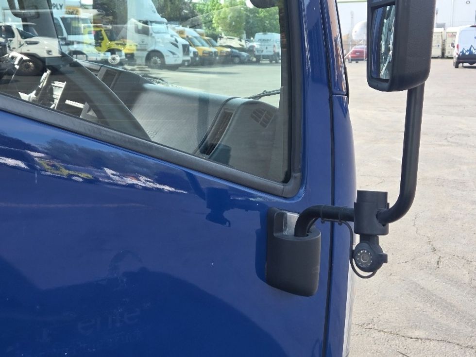 Light Duty Box Truck-Light and Medium Duty Trucks-Isuzu-2018-NPRXD-Kent-WA-97,326\n\t\tmiles-$ 40,000 - Image 24