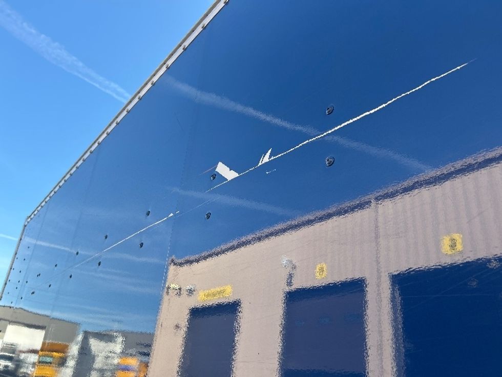 Light Duty Box Truck-Light and Medium Duty Trucks-Isuzu-2018-NPRXD-Kent-WA-97,326\n\t\tmiles-$ 40,000 - Image 25