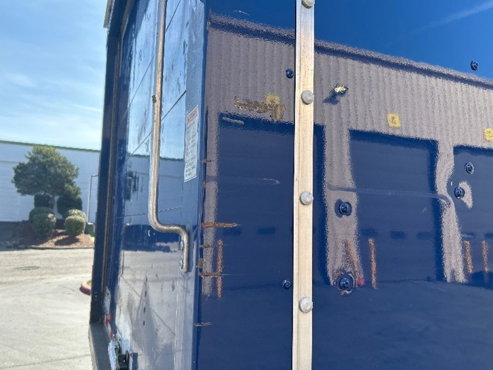 Light Duty Box Truck-Light and Medium Duty Trucks-Isuzu-2018-NPRXD-Kent-WA-97,326\n\t\tmiles-$ 40,000 - Image 26