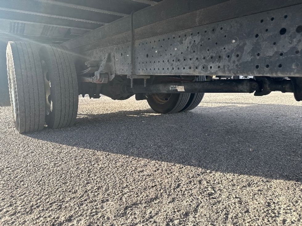 Light Duty Box Truck-Light and Medium Duty Trucks-Isuzu-2018-NPRXD-Medley-FL-165,975\n\t\tmiles-$ 33,750 - Image 14