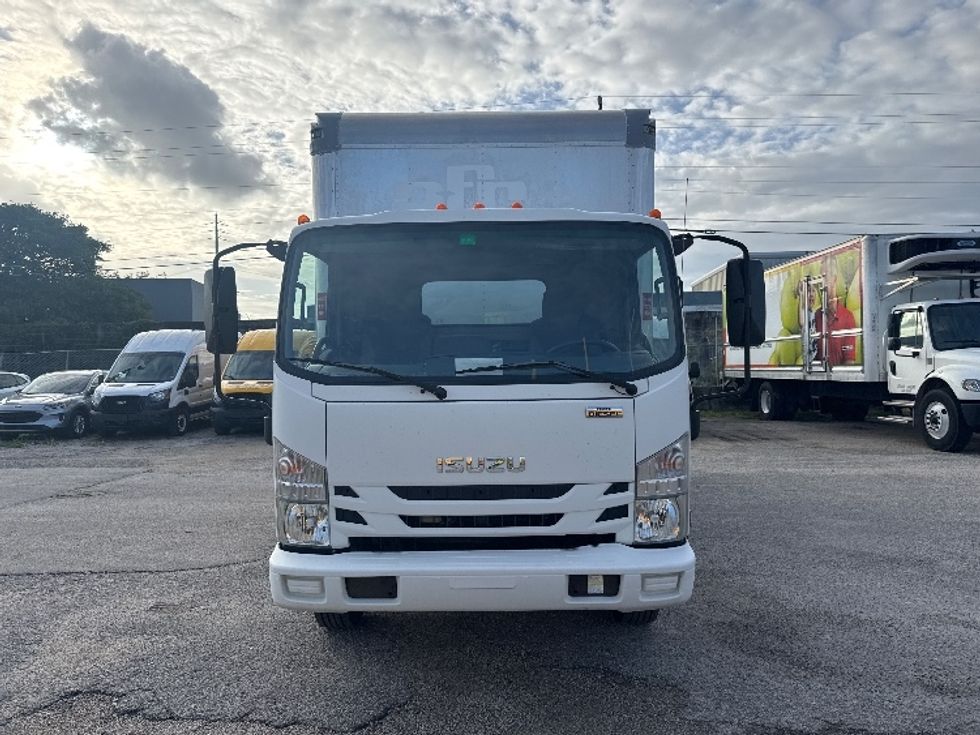 Light Duty Box Truck-Light and Medium Duty Trucks-Isuzu-2018-NPRXD-Medley-FL-165,975\n\t\tmiles-$ 33,750 - Image 2