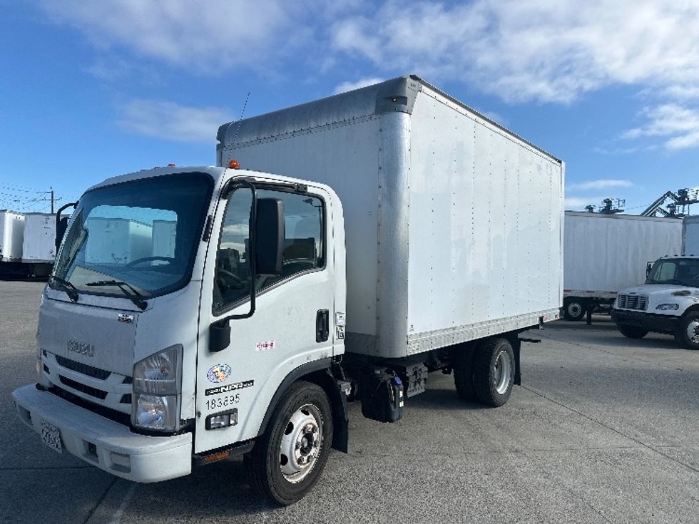 2018 Isuzu NPR photo 3