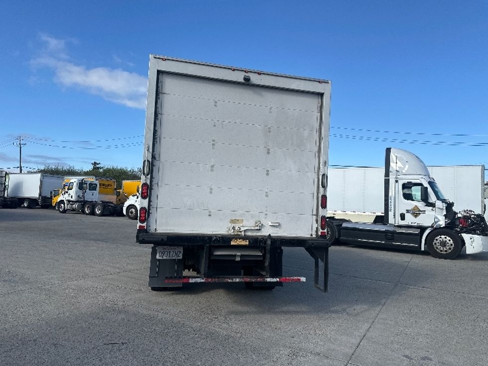 2018 Isuzu NPR photo 7