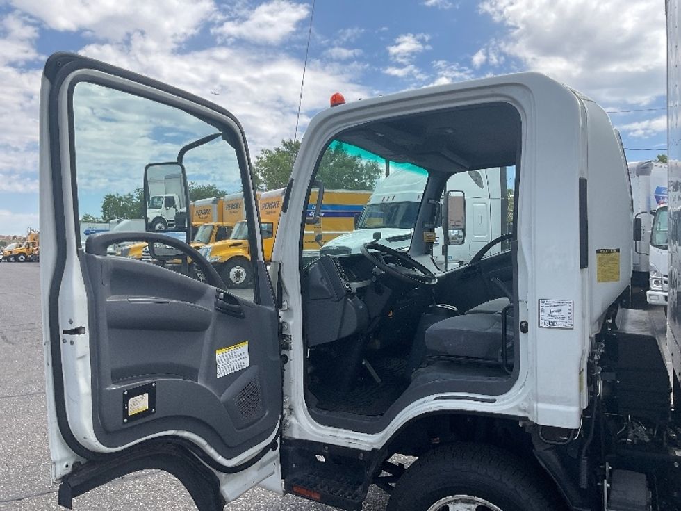 Light Duty Box Truck-Light and Medium Duty Trucks-Isuzu-2019-NPR-Albuquerque-NM-149,176\n\t\tmiles-$ 37,500 - Image 6