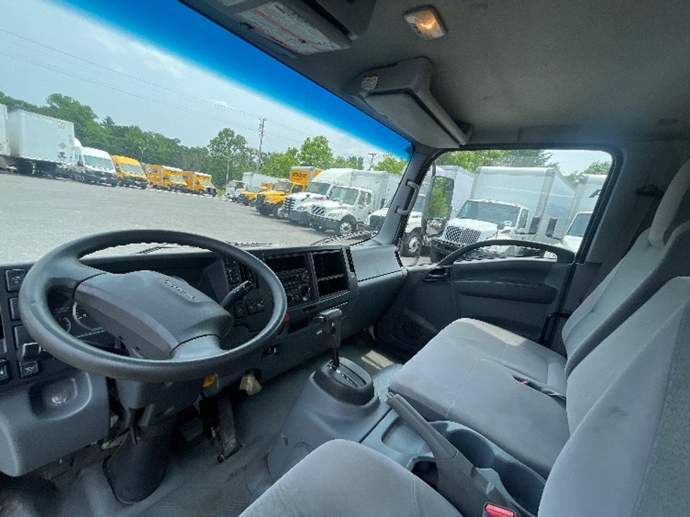 Light Duty Box Truck-Light and Medium Duty Trucks-Isuzu-2019-NPR-Baltimore-MD-129,273\n\t\tmiles-$ 39,000 - Image 17