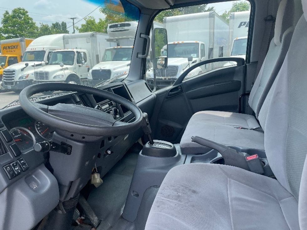 Light Duty Box Truck-Light and Medium Duty Trucks-Isuzu-2019-NPR-Baltimore-MD-129,273\n\t\tmiles-$ 39,000 - Image 18