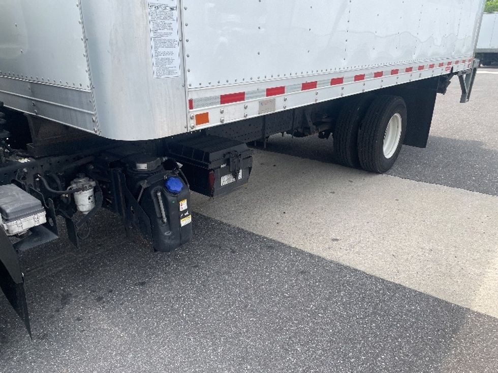 Light Duty Box Truck-Light and Medium Duty Trucks-Isuzu-2019-NPR-Baltimore-MD-129,273\n\t\tmiles-$ 39,000 - Image 5