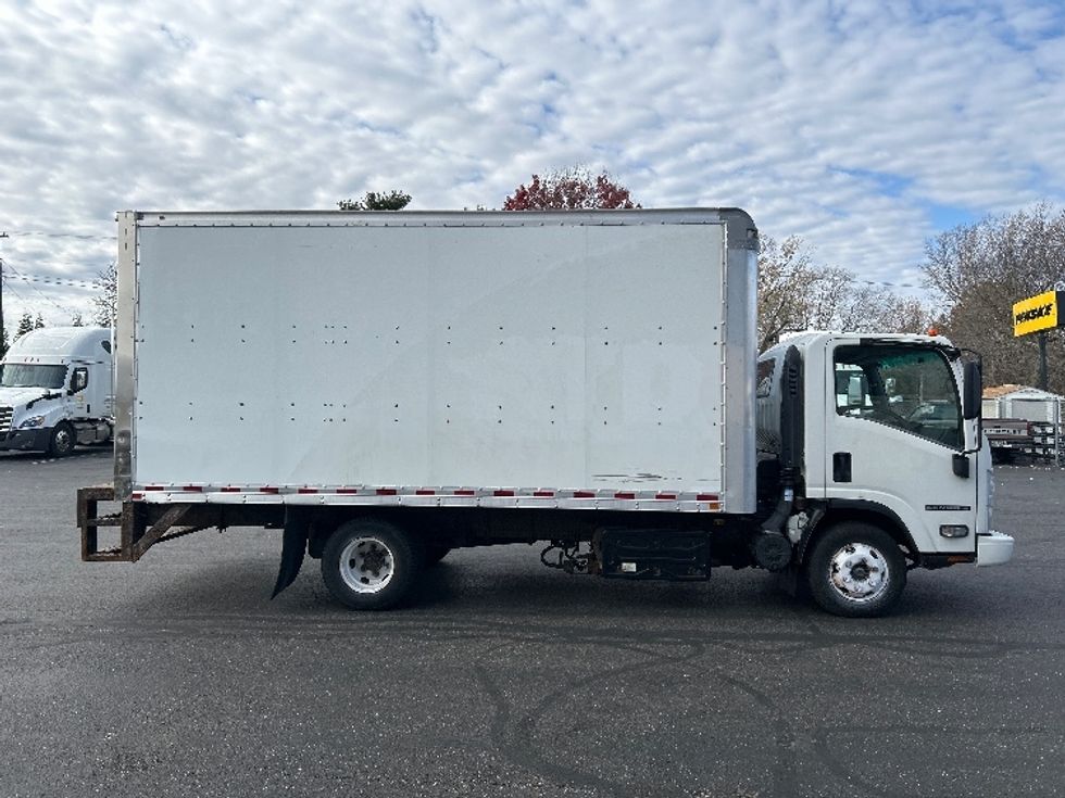 Light Duty Box Truck-Light and Medium Duty Trucks-Isuzu-2019-NPR-Canton-OH-266,148\n\t\tmiles-$ 20,000 - Image 14