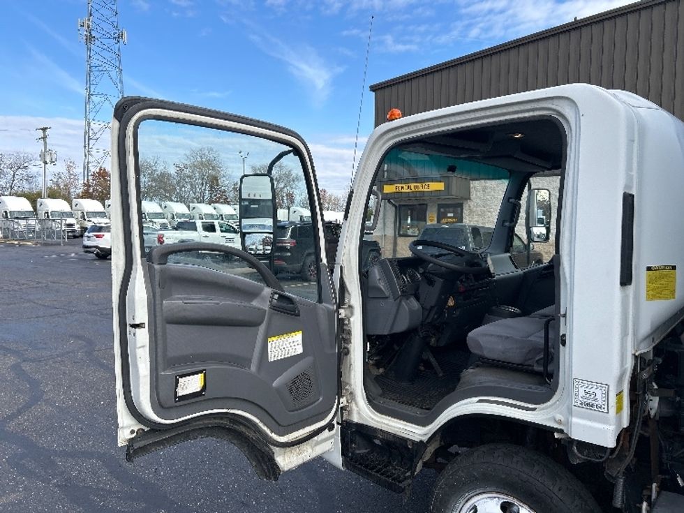 Light Duty Box Truck-Light and Medium Duty Trucks-Isuzu-2019-NPR-Canton-OH-266,148\n\t\tmiles-$ 20,000 - Image 15