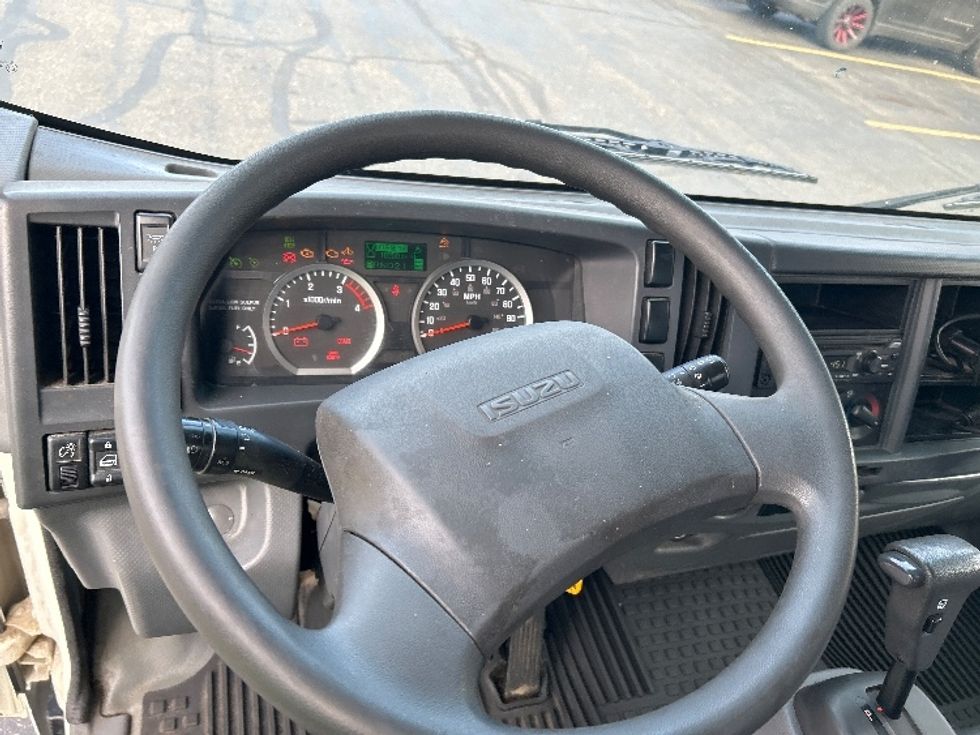 Light Duty Box Truck-Light and Medium Duty Trucks-Isuzu-2019-NPR-Canton-OH-266,148\n\t\tmiles-$ 20,000 - Image 17
