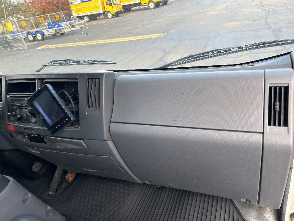 Light Duty Box Truck-Light and Medium Duty Trucks-Isuzu-2019-NPR-Canton-OH-266,148\n\t\tmiles-$ 20,000 - Image 20