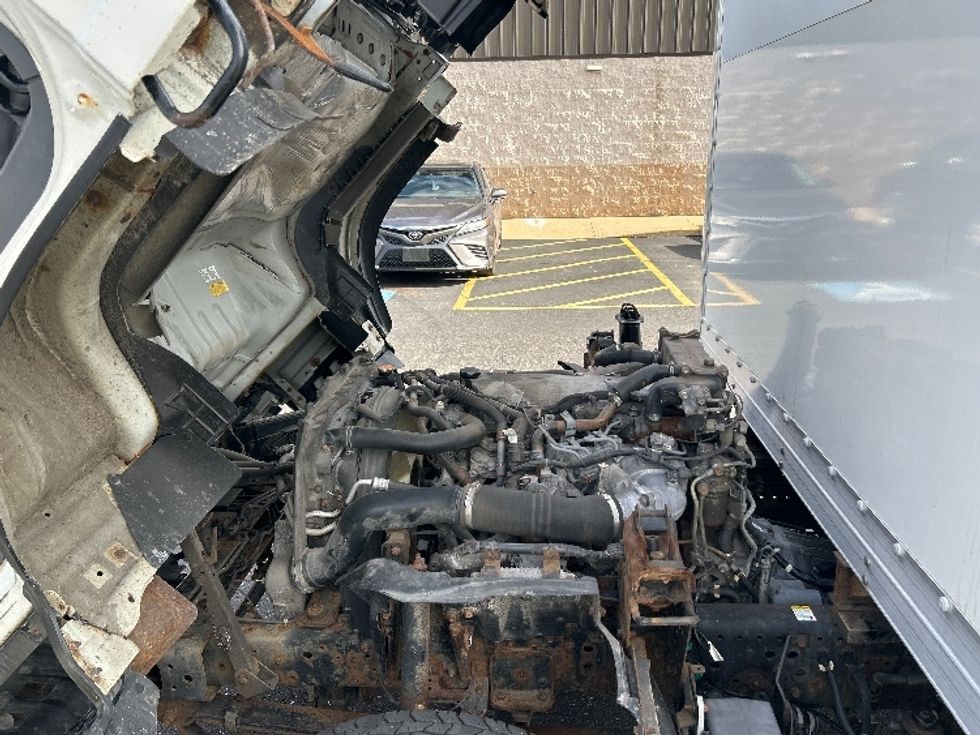 Light Duty Box Truck-Light and Medium Duty Trucks-Isuzu-2019-NPR-Canton-OH-266,148\n\t\tmiles-$ 20,000 - Image 23