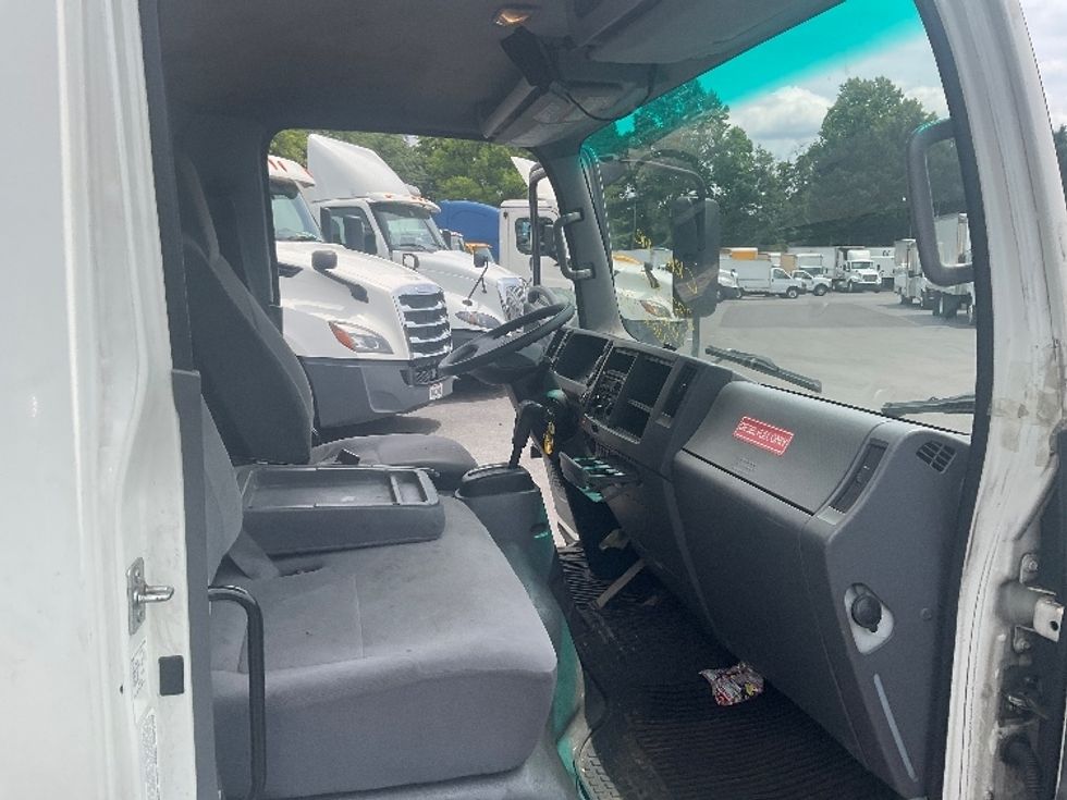 Light Duty Box Truck-Light and Medium Duty Trucks-Isuzu-2019-NPR-Capitol Heights-MD-174,218\n\t\tmiles-$ 30,250 - Image 22