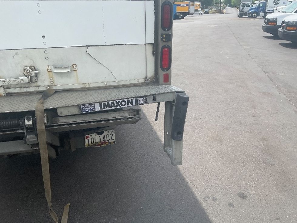 Light Duty Box Truck-Light and Medium Duty Trucks-Isuzu-2019-NPR-Capitol Heights-MD-174,218\n\t\tmiles-$ 30,250 - Image 25