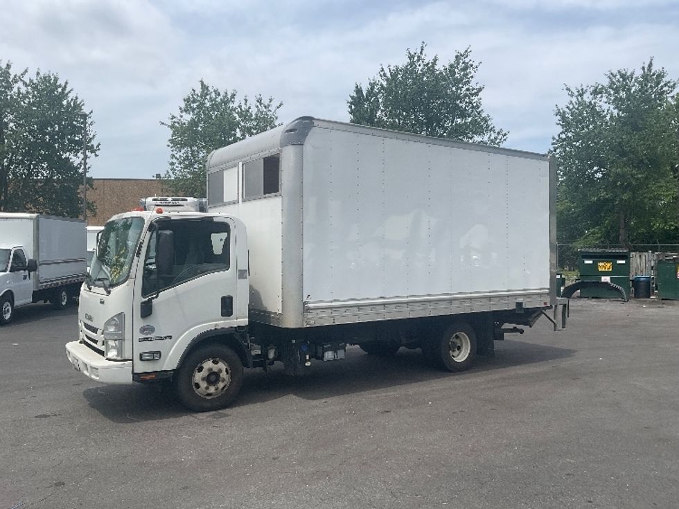 2019 Isuzu NPR photo 4