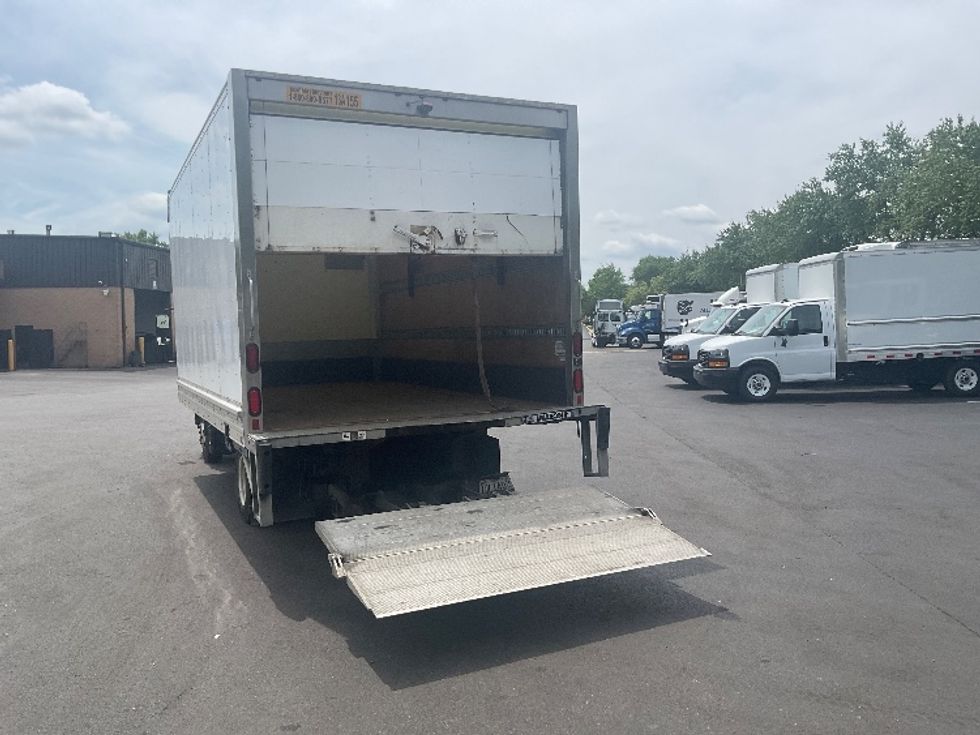 Light Duty Box Truck-Light and Medium Duty Trucks-Isuzu-2019-NPR-Capitol Heights-MD-174,218\n\t\tmiles-$ 30,250 - Image 9