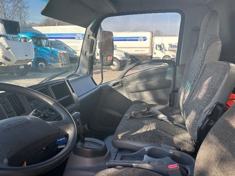 Light Duty Box Truck-Light and Medium Duty Trucks-Isuzu-2019-NPR-Chicopee-MA-315,320\n\t\tmiles-$ 12,500 - Image 19