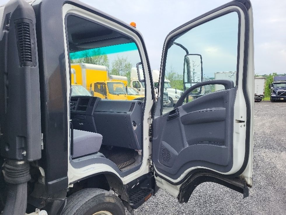 Light Duty Box Truck-Light and Medium Duty Trucks-Isuzu-2019-NPR EFI-Albany-NY-111,000\n\t\tmiles-$ 33,500 - Image 20