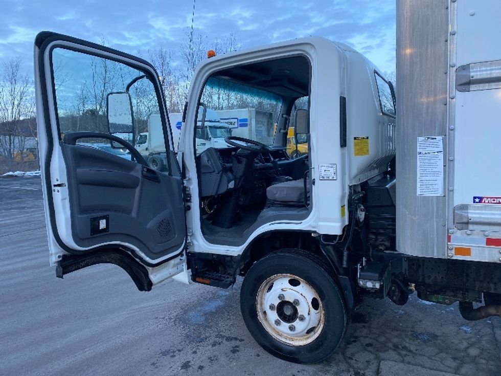 Light Duty Box Truck-Light and Medium Duty Trucks-Isuzu-2019-NPR EFI-Albany-NY-143,274\n\t\tmiles-$ 29,750 - Image 16