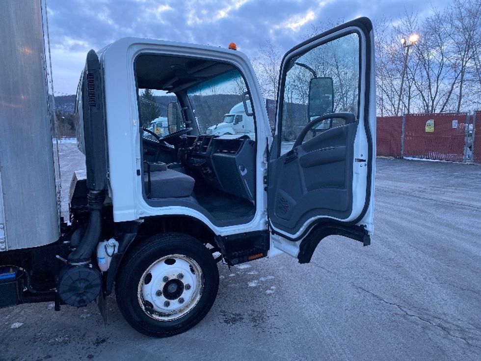 Light Duty Box Truck-Light and Medium Duty Trucks-Isuzu-2019-NPR EFI-Albany-NY-143,274\n\t\tmiles-$ 29,750 - Image 20