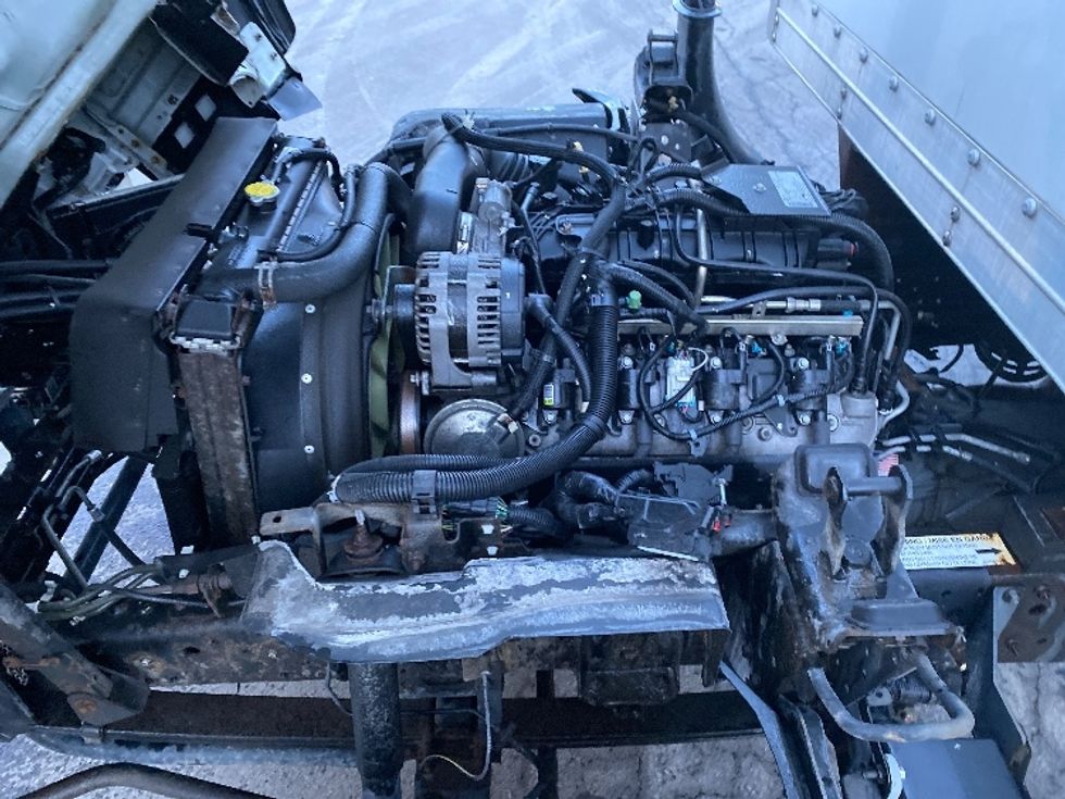 Light Duty Box Truck-Light and Medium Duty Trucks-Isuzu-2019-NPR EFI-Albany-NY-143,274\n\t\tmiles-$ 29,750 - Image 24