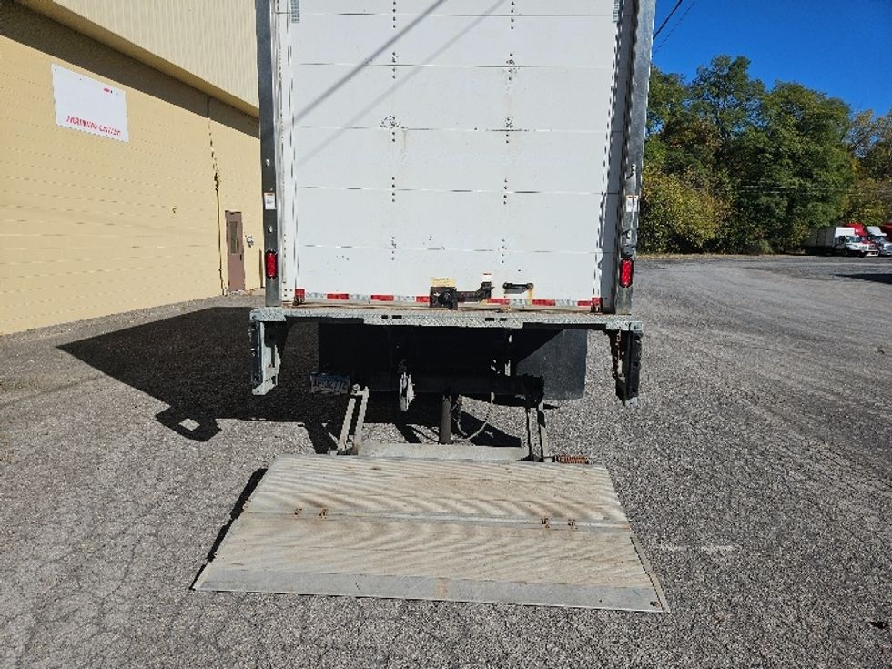 Light Duty Box Truck-Light and Medium Duty Trucks-Isuzu-2019-NPR EFI-Albany-NY-143,274\n\t\tmiles-$ 29,750 - Image 9