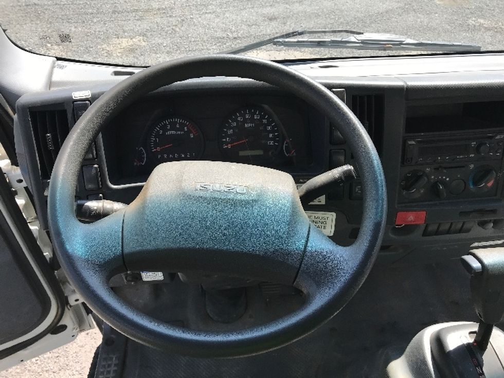 Light Duty Box Truck-Light and Medium Duty Trucks-Isuzu-2019-NPR EFI-Alexandria-VA-78,115\n\t\tmiles-$ 39,500 - Image 17