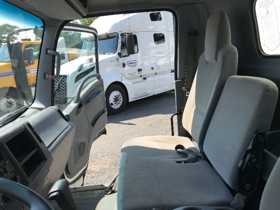 Light Duty Box Truck-Light and Medium Duty Trucks-Isuzu-2019-NPR EFI-Alexandria-VA-78,115\n\t\tmiles-$ 39,500 - Image 18