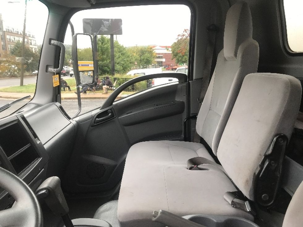 Light Duty Box Truck-Light and Medium Duty Trucks-Isuzu-2019-NPR EFI-Alexandria-VA-81,337\n\t\tmiles-$ 39,250 - Image 19