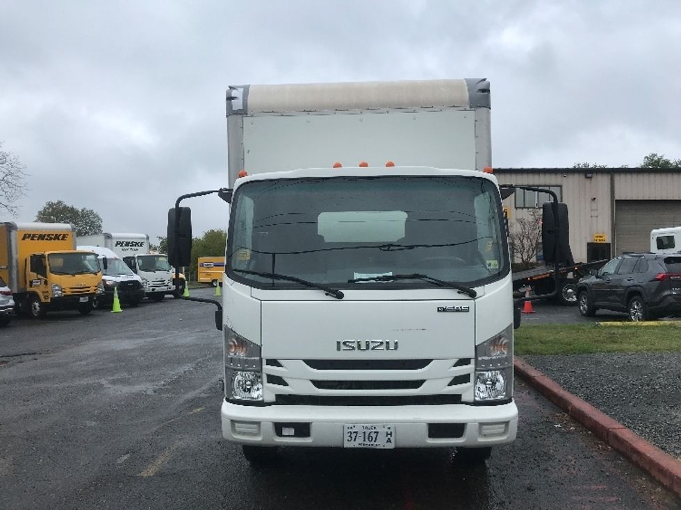 Light Duty Box Truck-Light and Medium Duty Trucks-Isuzu-2019-NPR EFI-Alexandria-VA-81,337\n\t\tmiles-$ 39,250 - Image 2