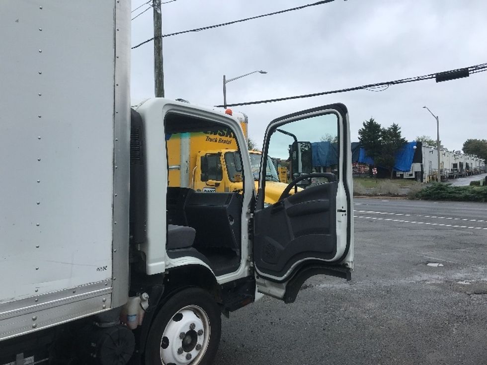 Light Duty Box Truck-Light and Medium Duty Trucks-Isuzu-2019-NPR EFI-Alexandria-VA-81,337\n\t\tmiles-$ 39,250 - Image 20