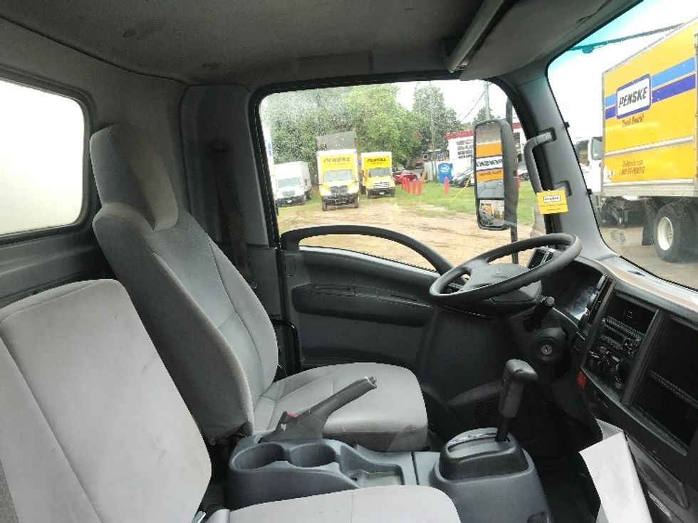 Light Duty Box Truck-Light and Medium Duty Trucks-Isuzu-2019-NPR EFI-Alexandria-VA-81,337\n\t\tmiles-$ 39,250 - Image 22