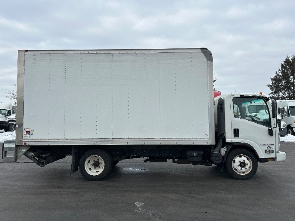 Light Duty Box Truck-Light and Medium Duty Trucks-Isuzu-2019-NPR EFI-Allentown-PA-87,682\n\t\tmiles-$ 37,500 - Image 15