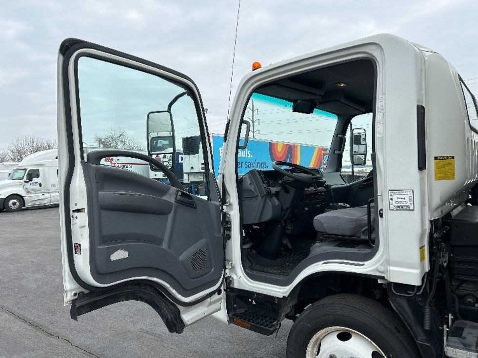 Light Duty Box Truck-Light and Medium Duty Trucks-Isuzu-2019-NPR EFI-Allentown-PA-87,682\n\t\tmiles-$ 37,500 - Image 16