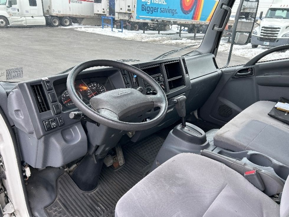 Light Duty Box Truck-Light and Medium Duty Trucks-Isuzu-2019-NPR EFI-Allentown-PA-87,682\n\t\tmiles-$ 37,500 - Image 17