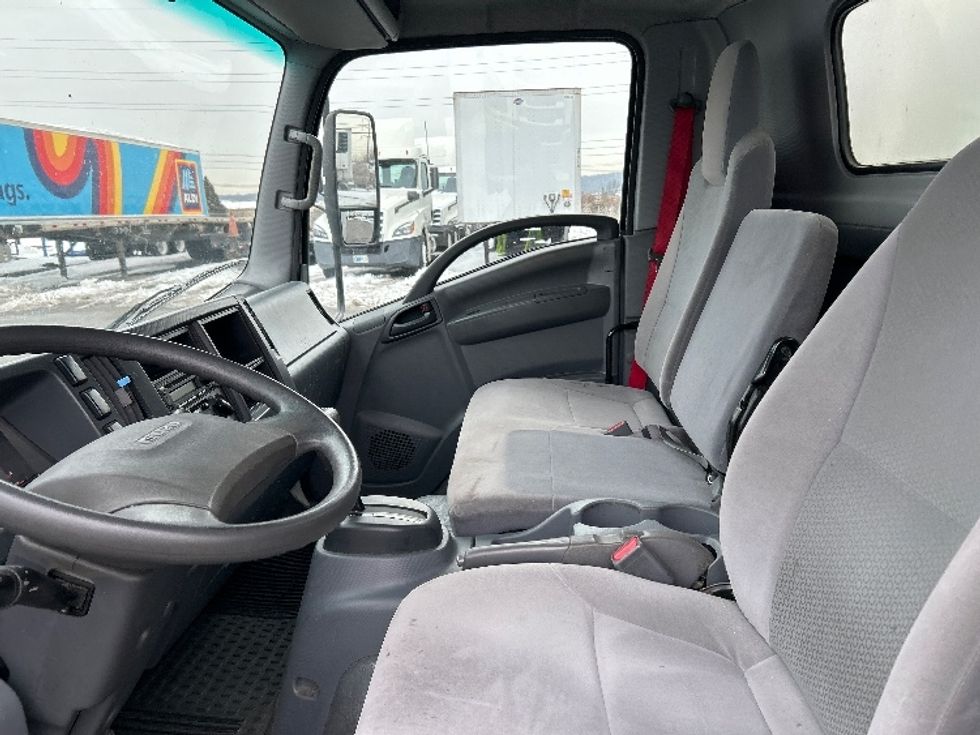 Light Duty Box Truck-Light and Medium Duty Trucks-Isuzu-2019-NPR EFI-Allentown-PA-87,682\n\t\tmiles-$ 37,500 - Image 19