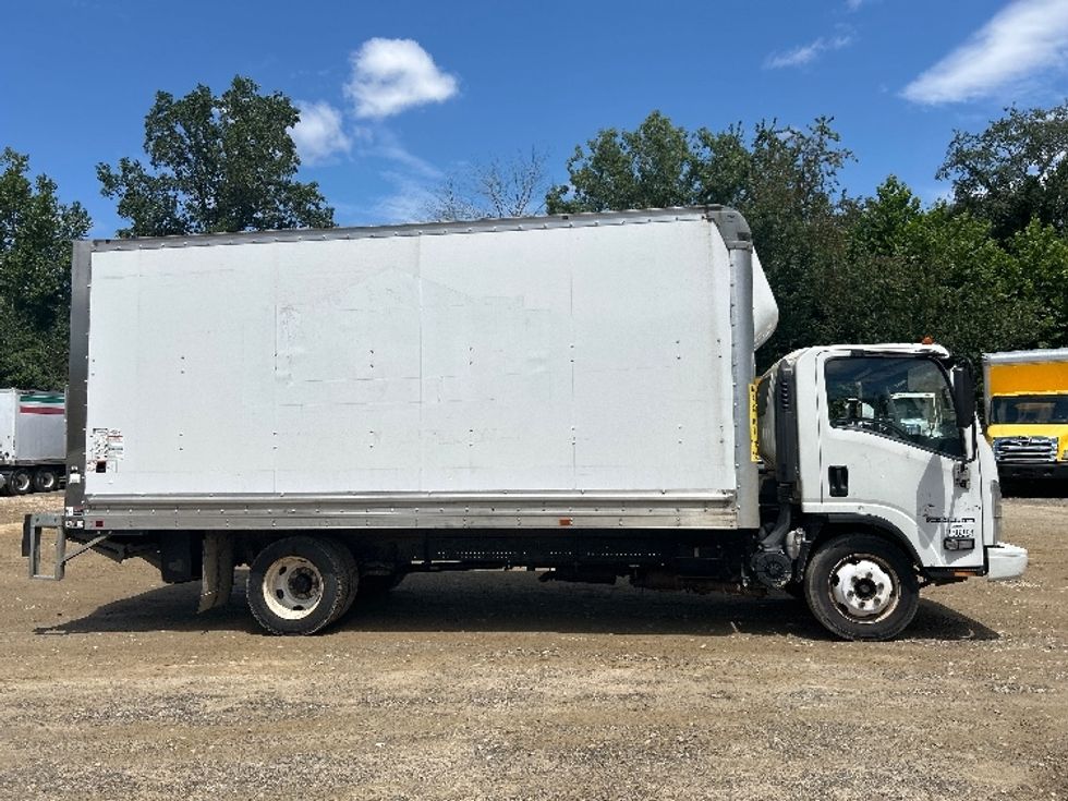 Light Duty Box Truck-Light and Medium Duty Trucks-Isuzu-2019-NPR EFI-Asheville-NC-121,918\n\t\tmiles-$ 35,250 - Image 13